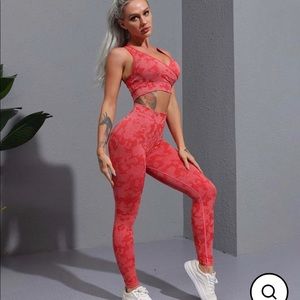 Mini Activewear Strength Camo Leggings w/ scrunch butt